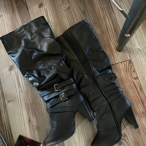 Womens tall black boots